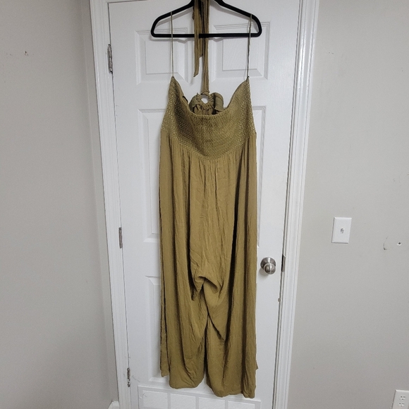 River Island and NWT Bandeu Halterneck Beach Jumpsuit. - Picture 5 of 16